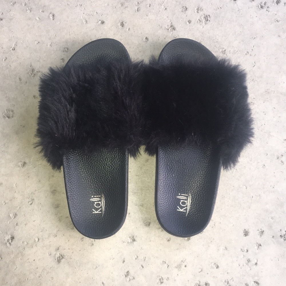 Kali Fur Slides